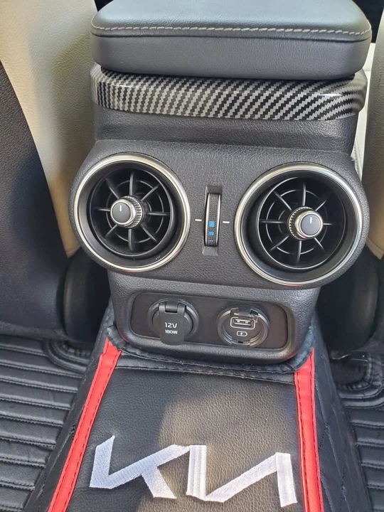 2022 Kia Stinger - Image 17 of 17