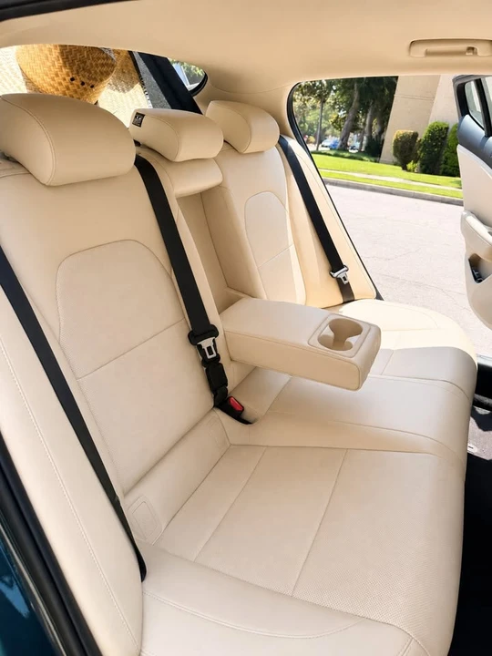 2022 Kia Stinger - Image 8 of 9