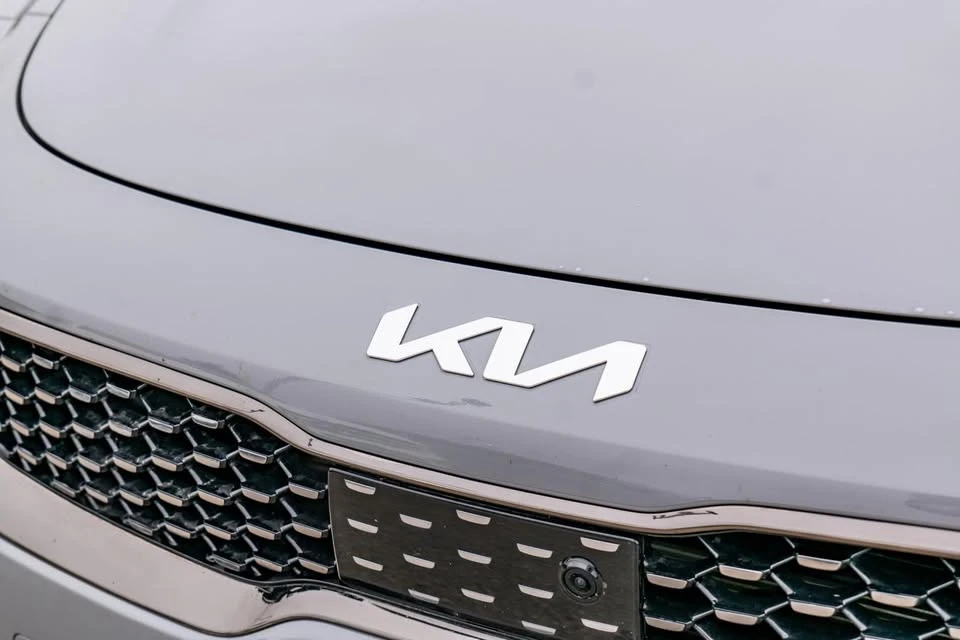2022 Kia Stinger - Image 9 of 10