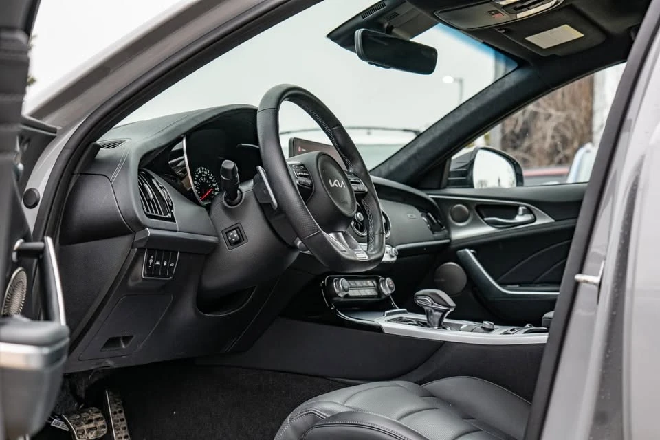2022 Kia Stinger - Image 10 of 10