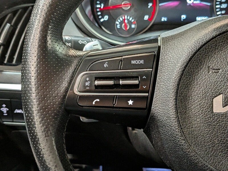 2022 Kia Stinger - Image 17 of 20