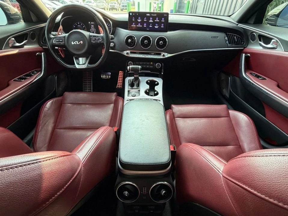 2022 Kia Stinger - Image 11 of 20