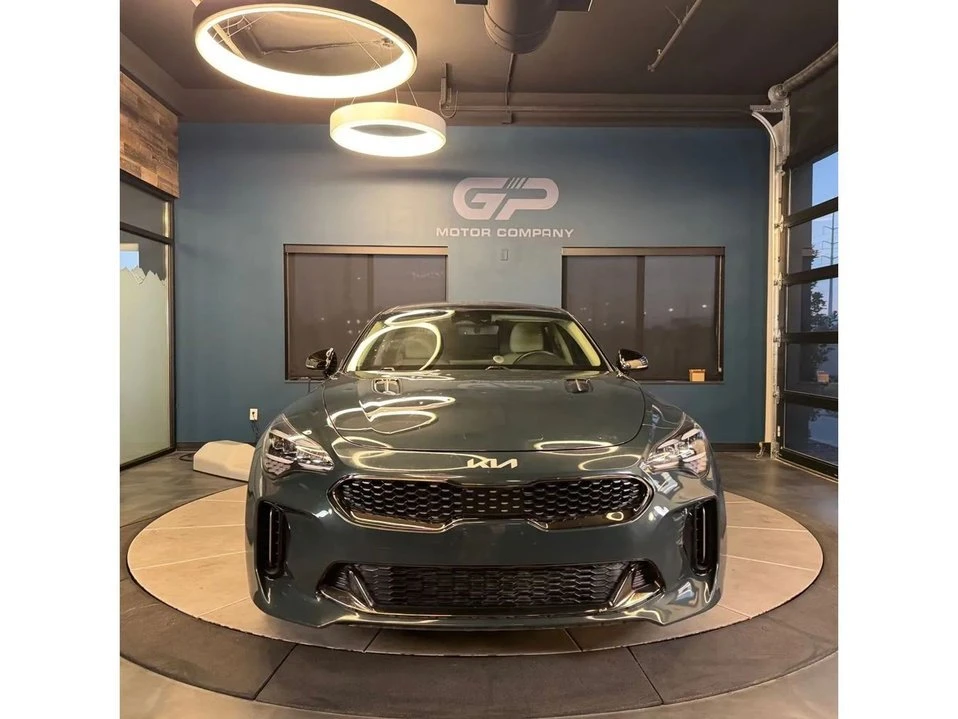 2022 Kia Stinger - Image 8 of 20
