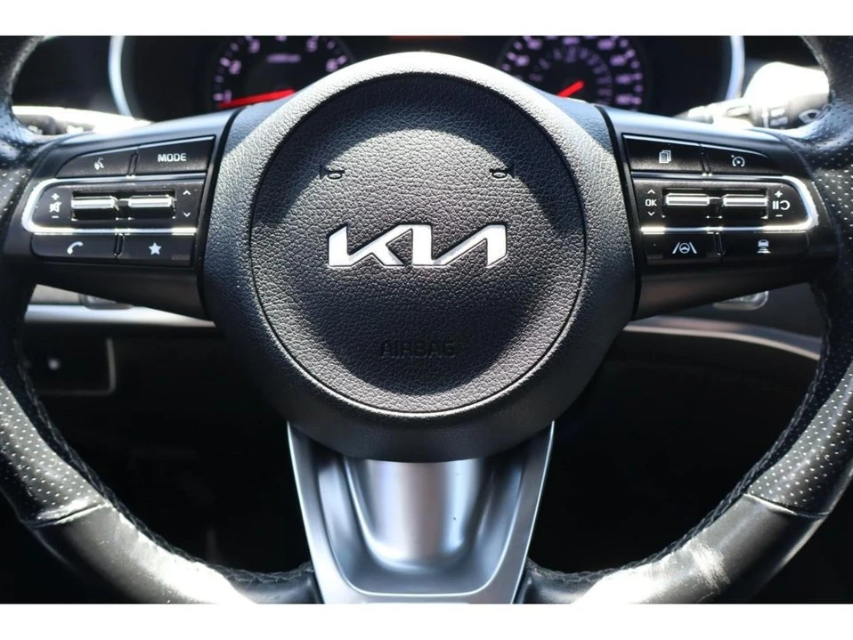 2022 Kia Stinger - Image 18 of 19