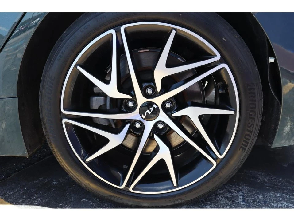 2022 Kia Stinger - Image 13 of 19