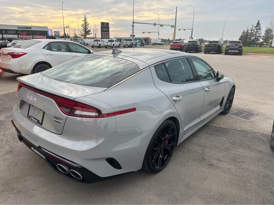 2022 Kia Stinger - Image 4 of 8