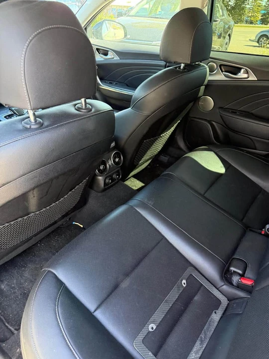 2022 Kia Stinger - Image 6 of 7
