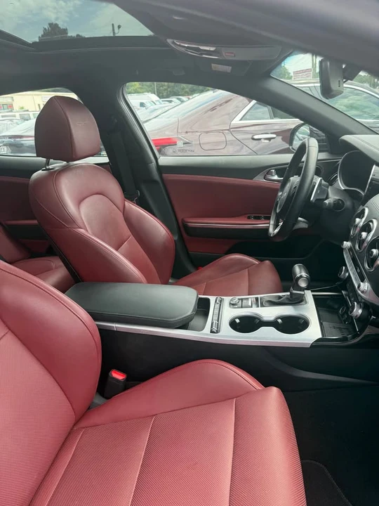 2022 Kia Stinger - Image 3 of 8