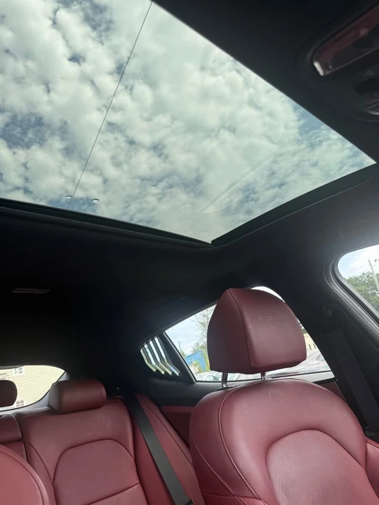 2022 Kia Stinger - Image 5 of 8