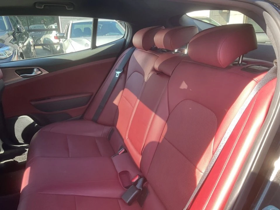 2022 Kia Stinger - Image 19 of 20