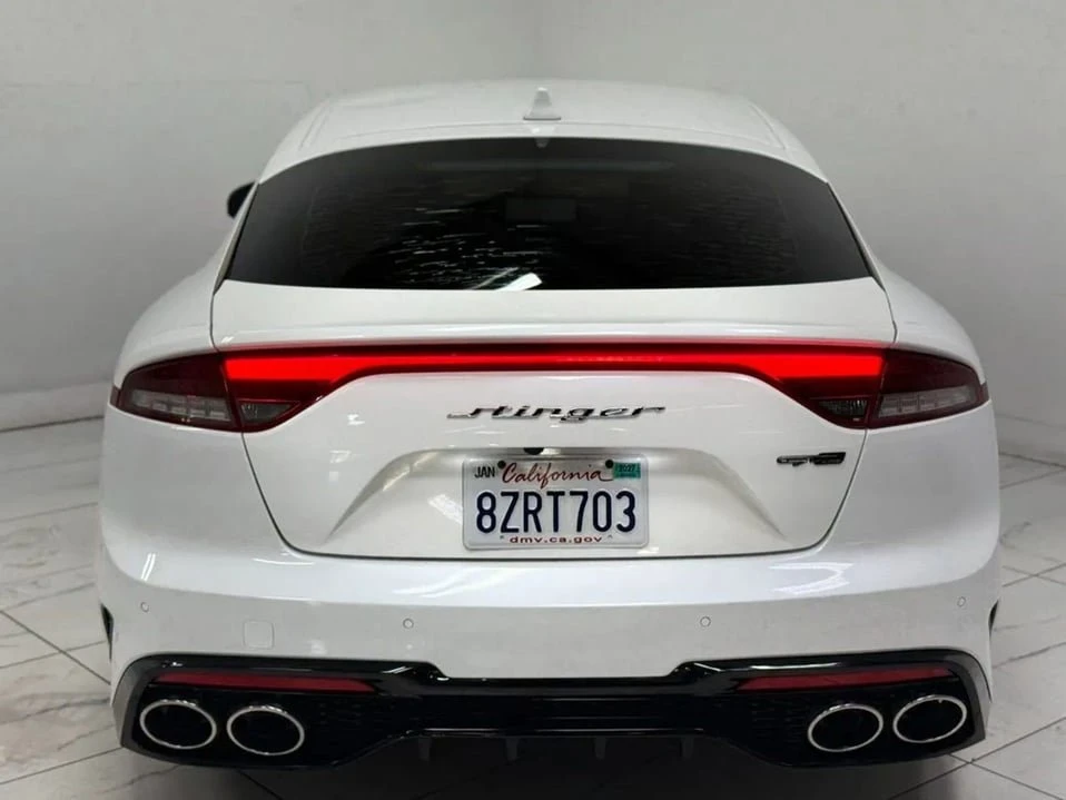 2022 Kia Stinger - Image 9 of 20