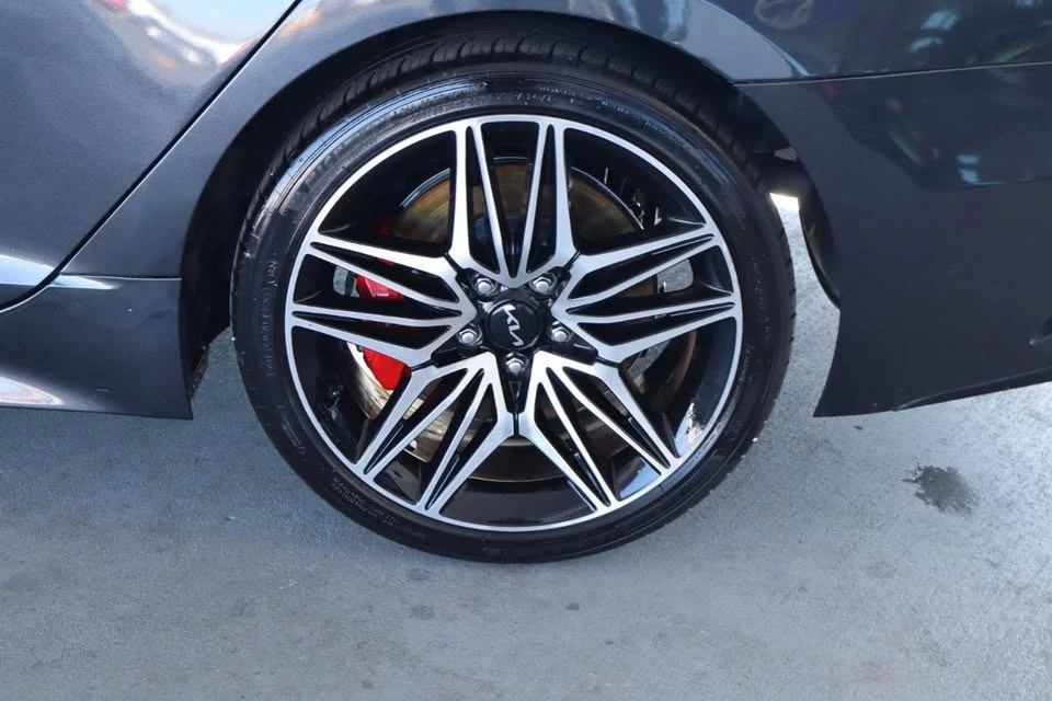 2022 Kia Stinger - Image 11 of 20