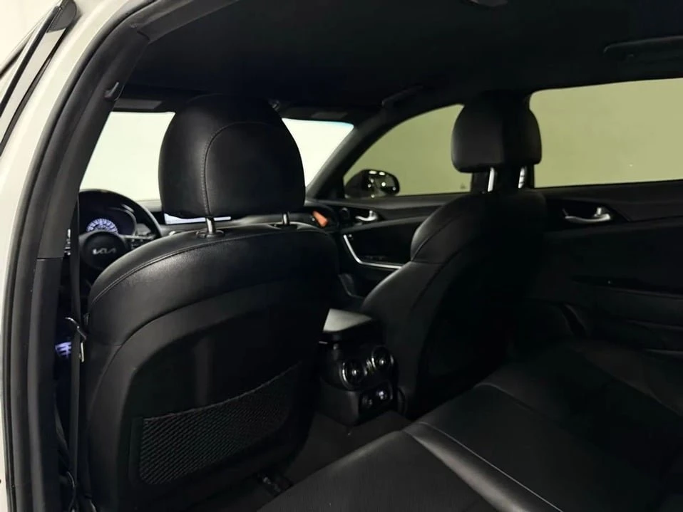 2022 Kia Stinger - Image 18 of 20