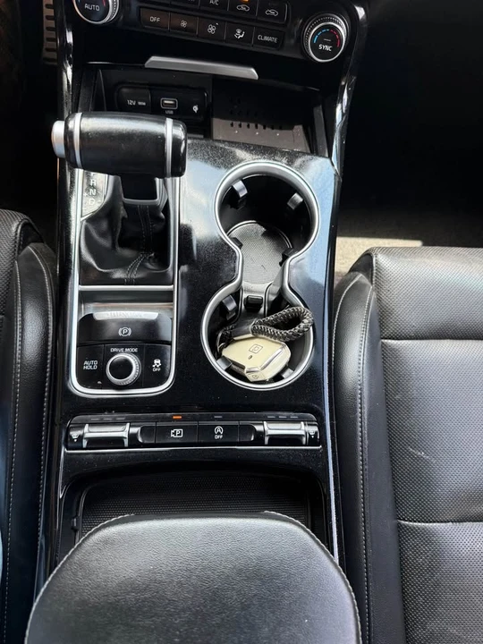 2022 Kia Stinger - Image 13 of 15