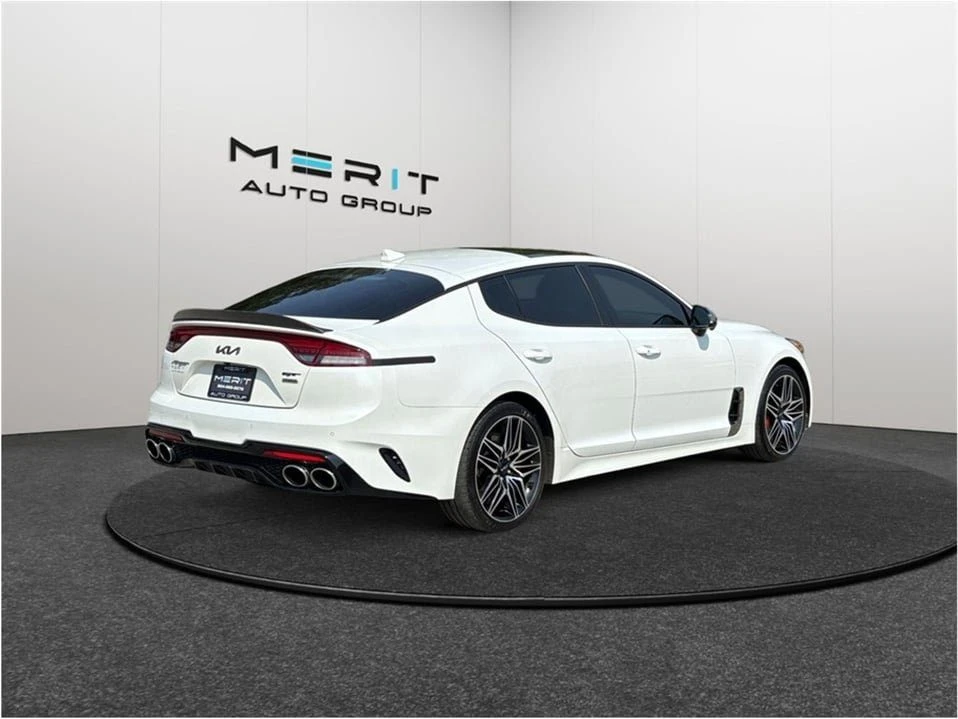 2022 Kia Stinger - Image 9 of 20