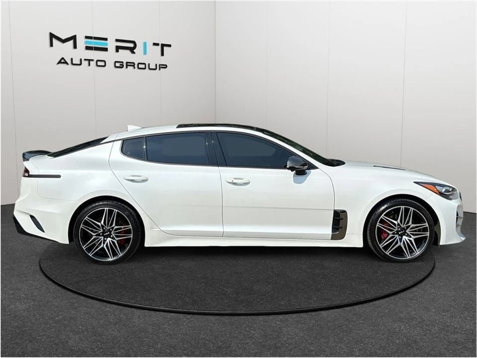2022 Kia Stinger - Image 10 of 20