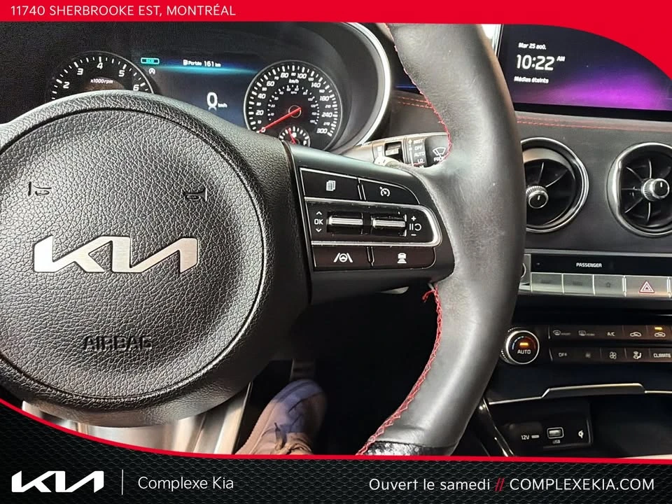 2022 Kia Stinger - Image 15 of 20