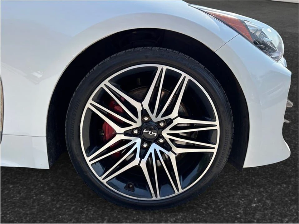 2022 Kia Stinger - Image 13 of 20