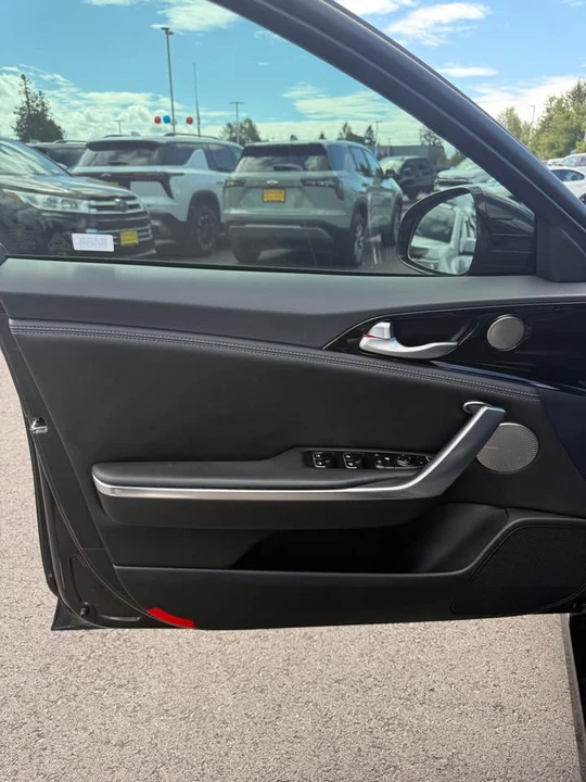 2022 Kia Stinger - Image 13 of 20