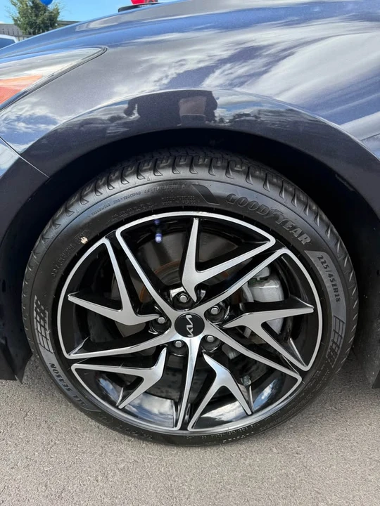 2022 Kia Stinger - Image 12 of 20