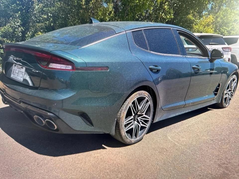 2022 Kia Stinger - Image 2 of 3
