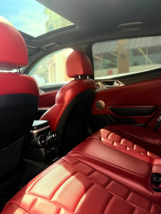 2022 Kia Stinger - Image 5 of 7