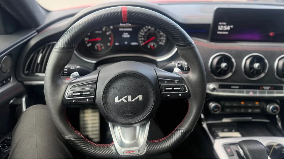 2022 Kia Stinger - Image 10 of 14
