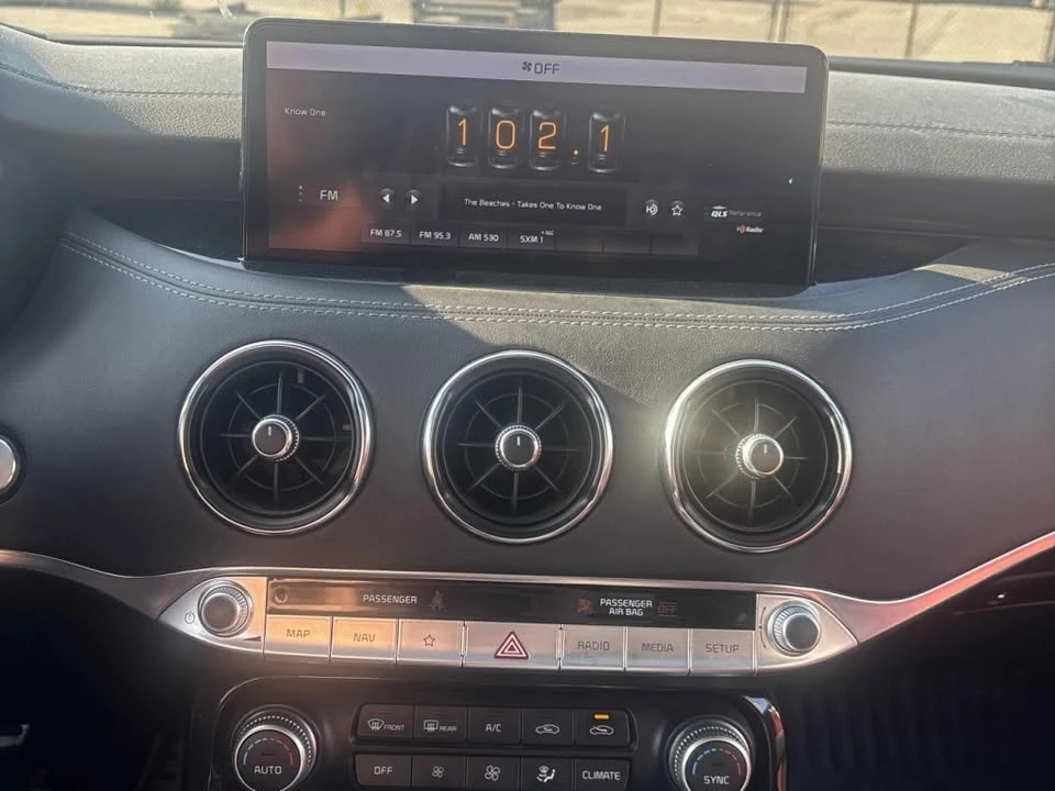 2022 Kia Stinger - Image 4 of 8