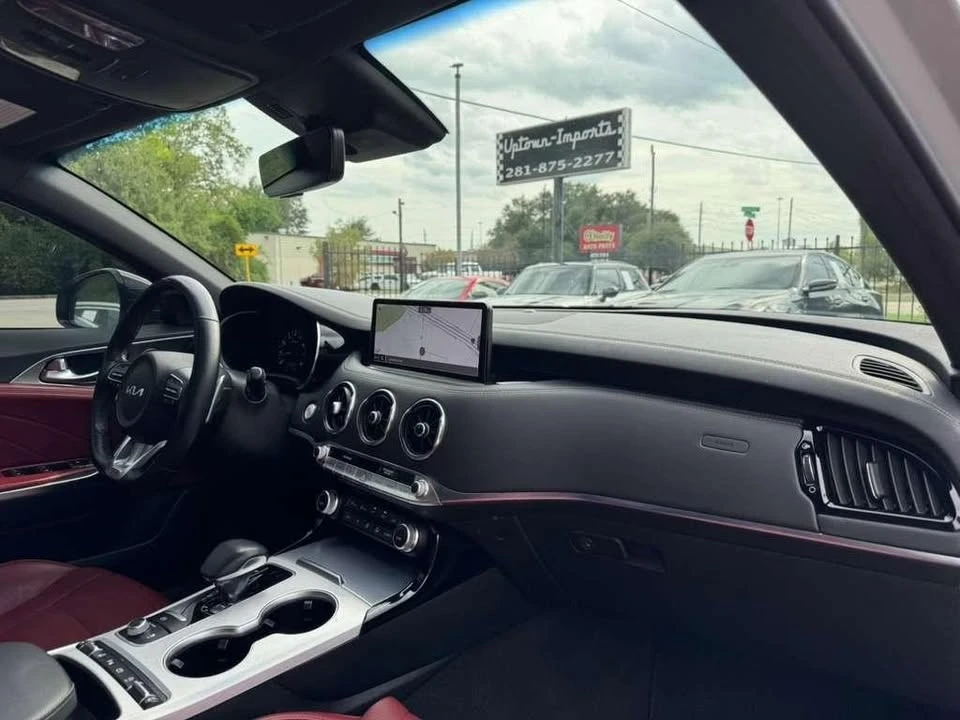 2022 Kia Stinger - Image 13 of 20