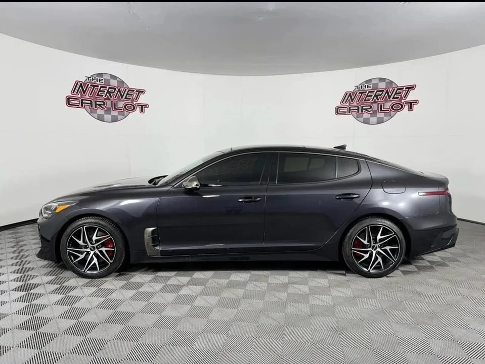 2022 Kia Stinger - Image 2 of 8