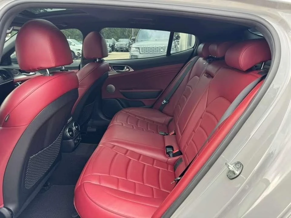2022 Kia Stinger - Image 18 of 20