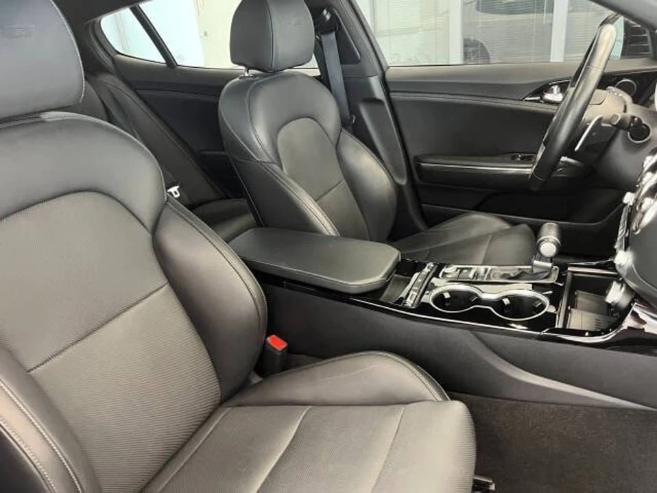 2022 Kia Stinger - Image 14 of 20