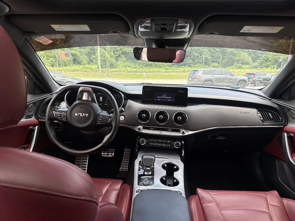 2022 Kia Stinger - Image 8 of 16