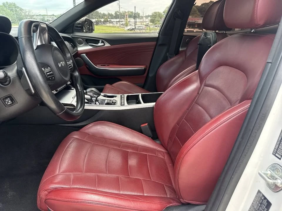 2022 Kia Stinger - Image 11 of 16