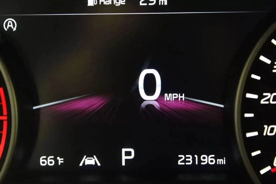 2022 Kia Stinger - Image 15 of 20