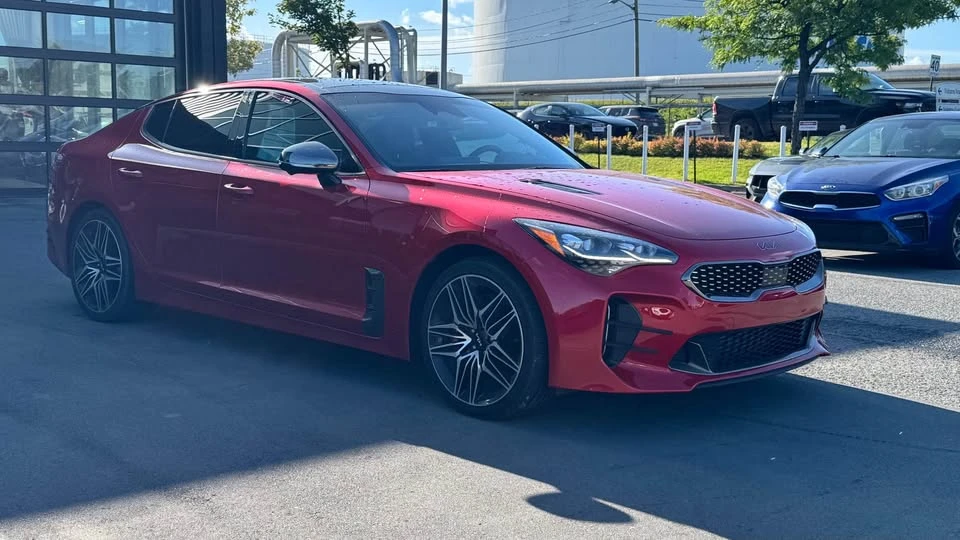 2022 Kia Stinger - Image 2 of 12
