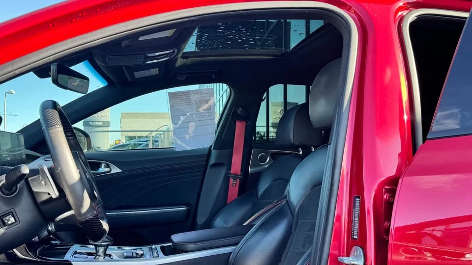 2022 Kia Stinger - Image 11 of 12