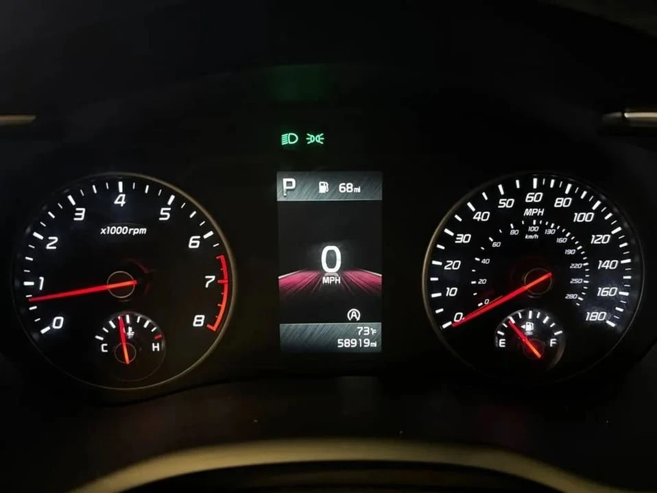 2022 Kia Stinger - Image 10 of 20