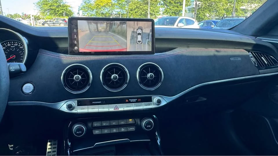 2022 Kia Stinger - Image 8 of 12