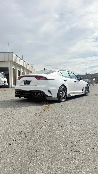 2022 Kia Stinger - Image 5 of 18