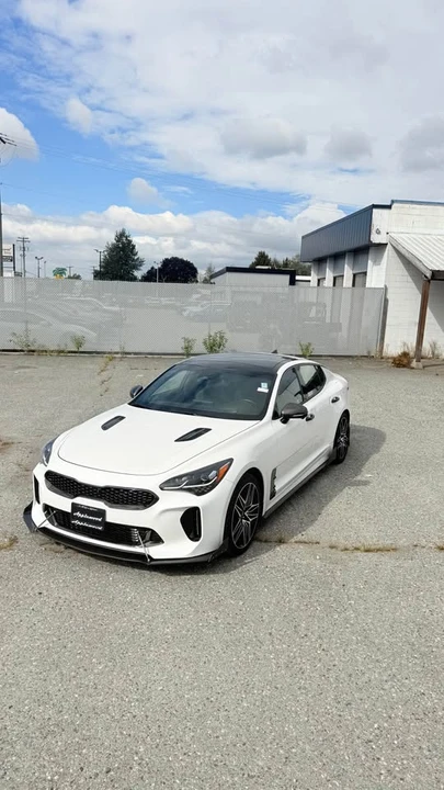 2022 Kia Stinger - Image 10 of 18