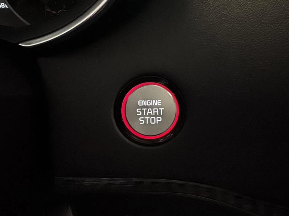 2022 Kia Stinger - Image 18 of 20