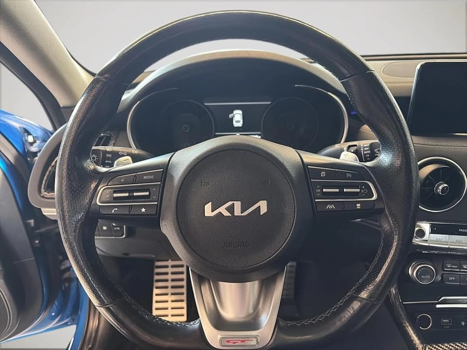 2022 Kia Stinger - Image 15 of 20