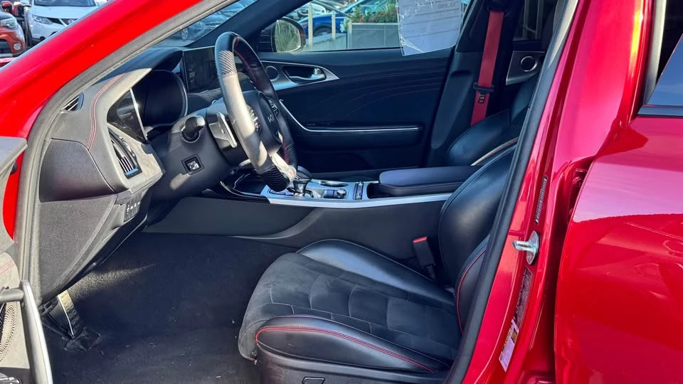 2022 Kia Stinger - Image 10 of 12