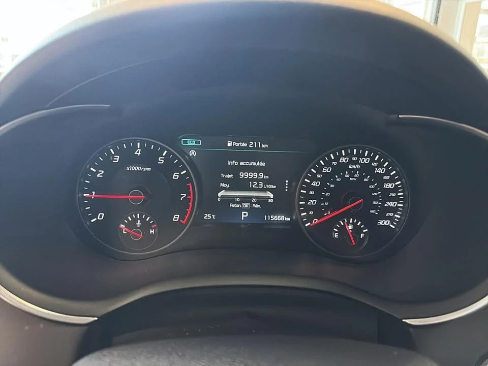 2022 Kia Stinger - Image 19 of 20
