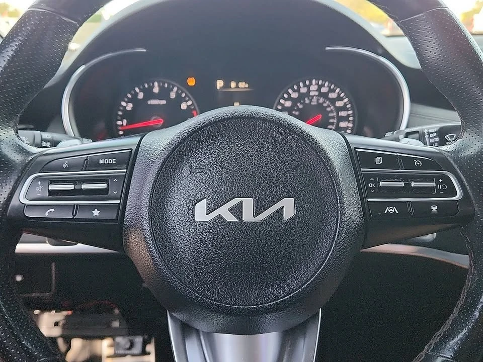 2022 Kia Stinger - Image 10 of 12