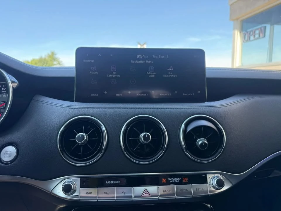 2022 Kia Stinger - Image 16 of 20