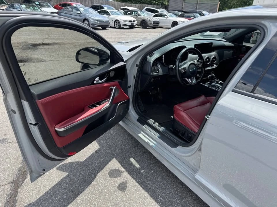 2022 Kia Stinger - Image 16 of 20