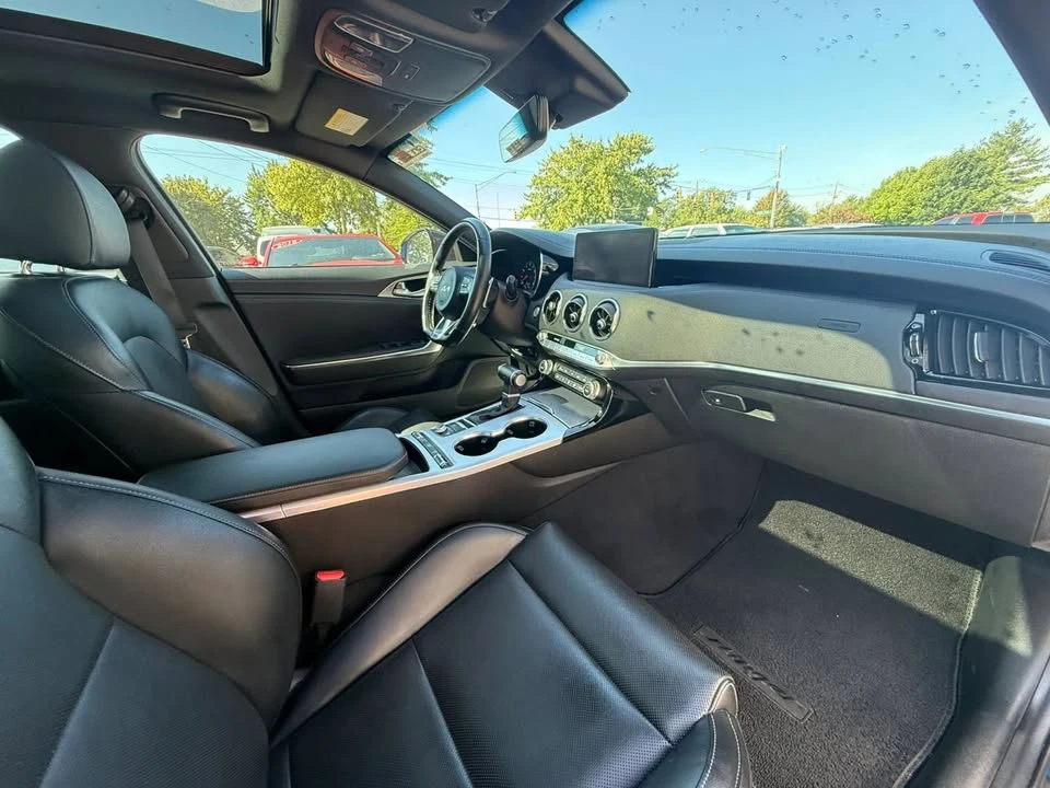 2022 Kia Stinger - Image 12 of 20