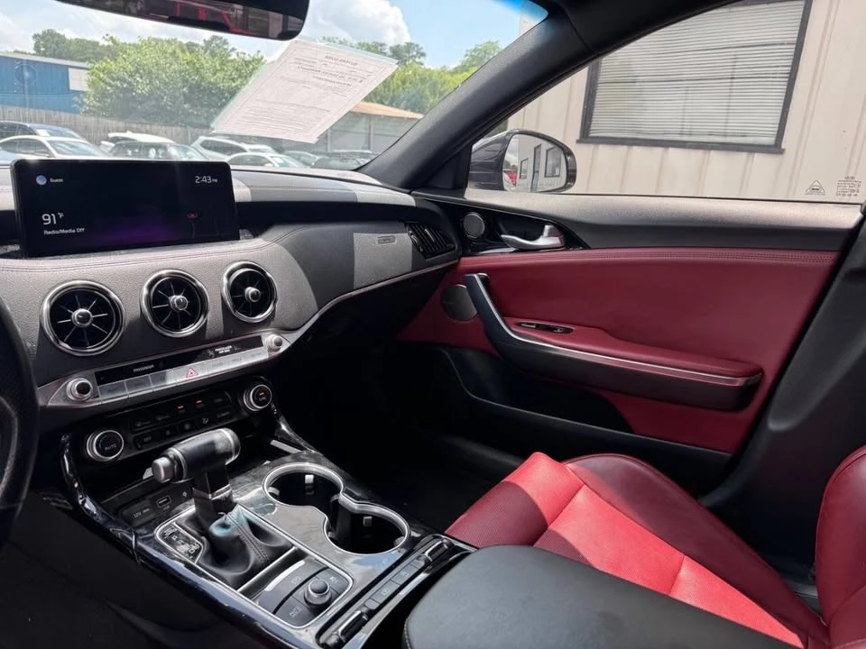 2022 Kia Stinger - Image 17 of 20
